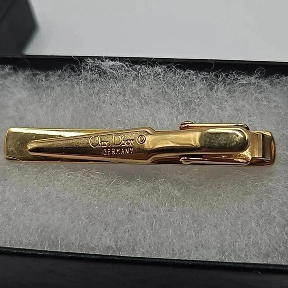 Christian Dior Silver Lattice CD Logo Tie Clip - Picture 2 of 2